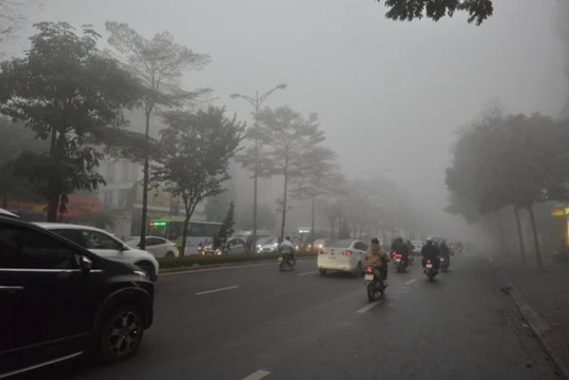 Miền Bắc mưa phùn, nồm ẩm trước khi chuyển nắng oi bức